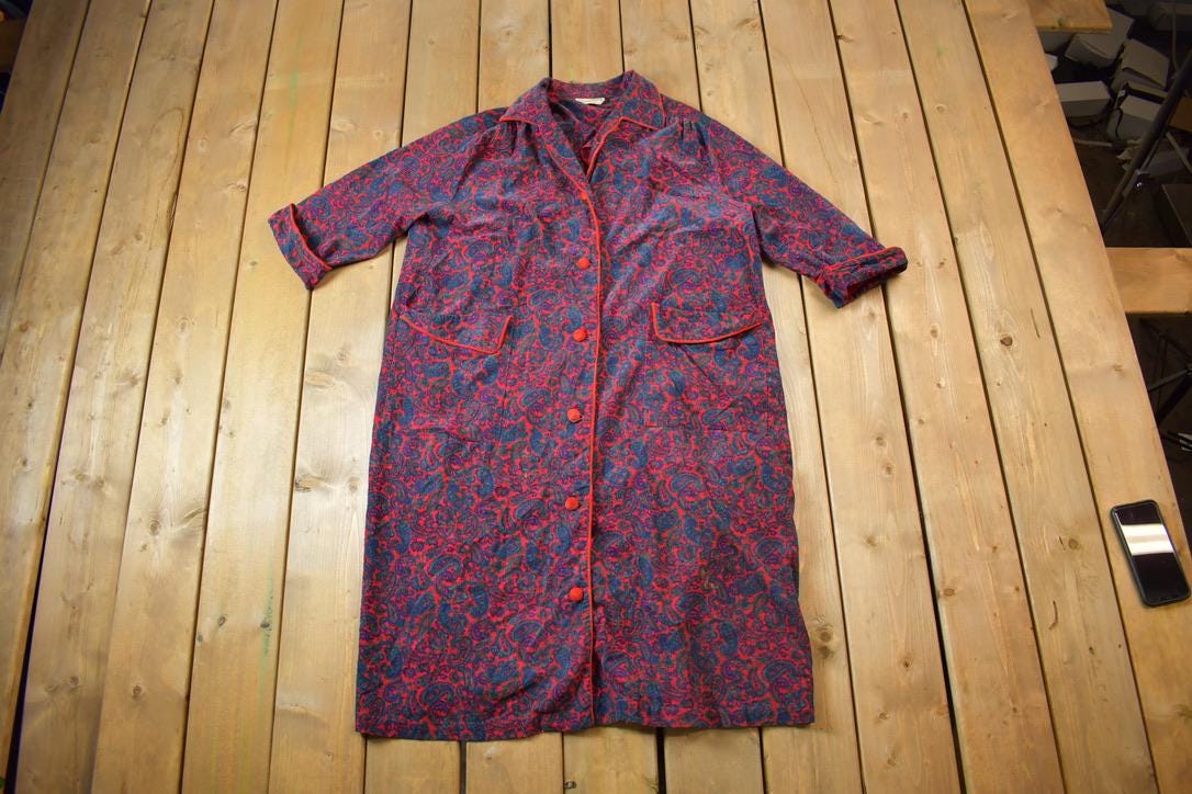 Vintage 1970s Lounge Abouts Pasiley Embroidered Womens Long Coat
