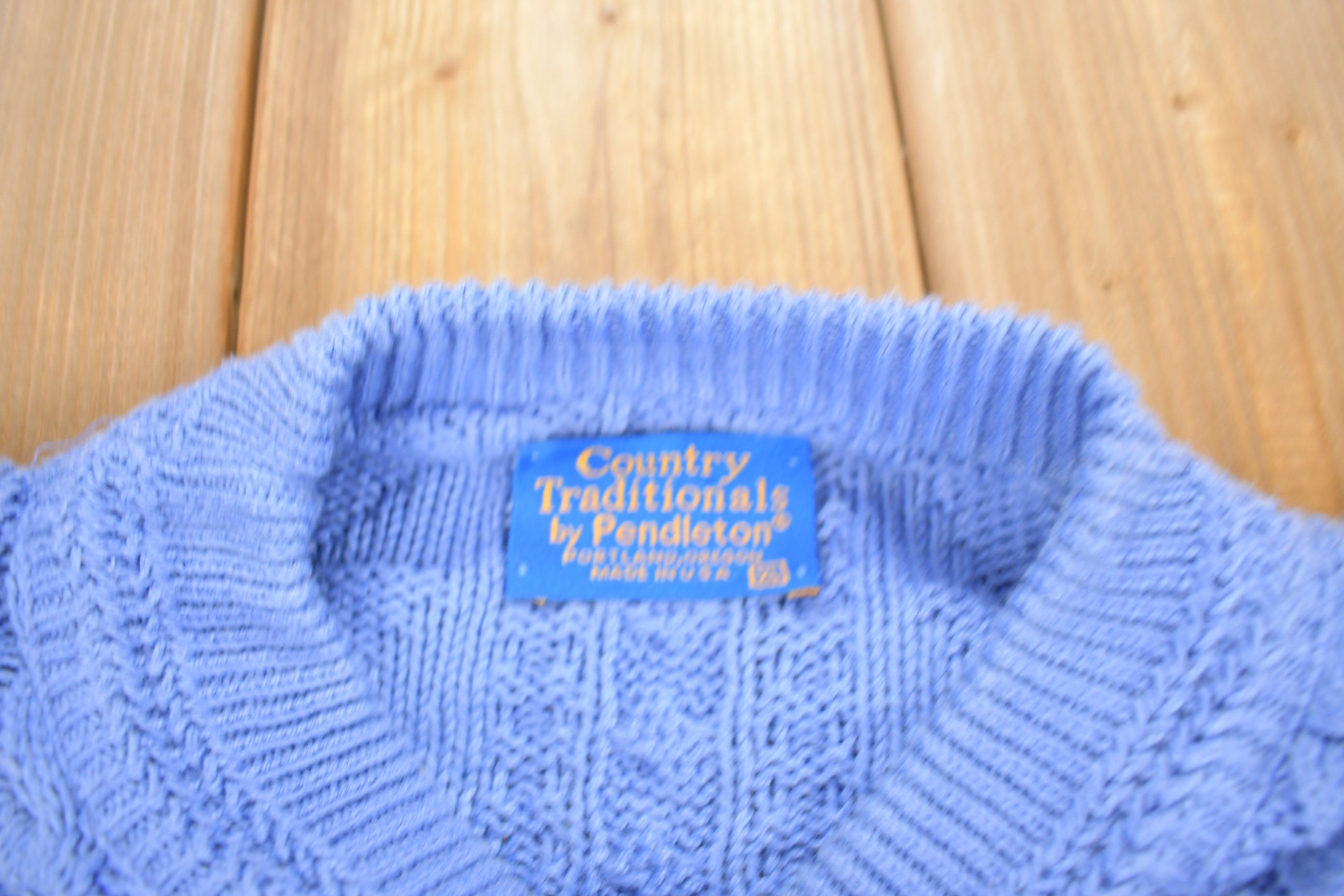 Vintage 1990s Pendleton Country Traditionals 100% Wool Cable Knit Crewneck Sweater