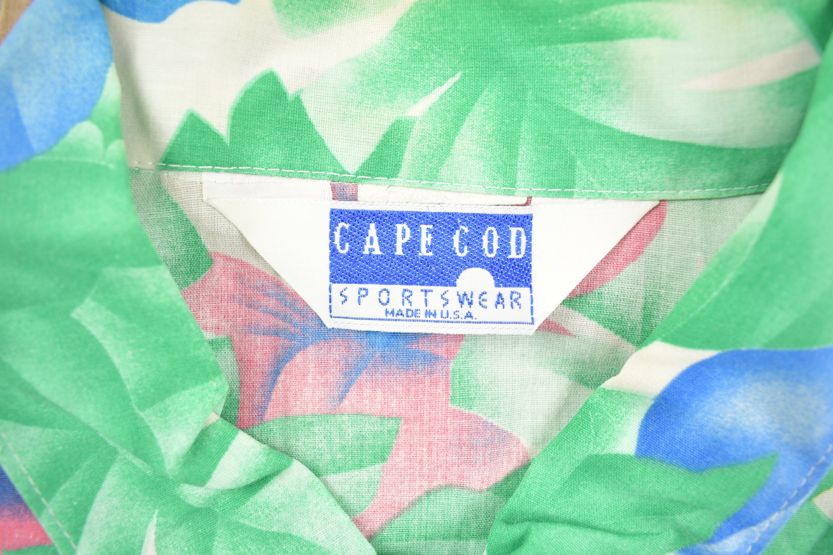 Vintage 1980s Cape Cod Sportswear Floral Button Up Shirt