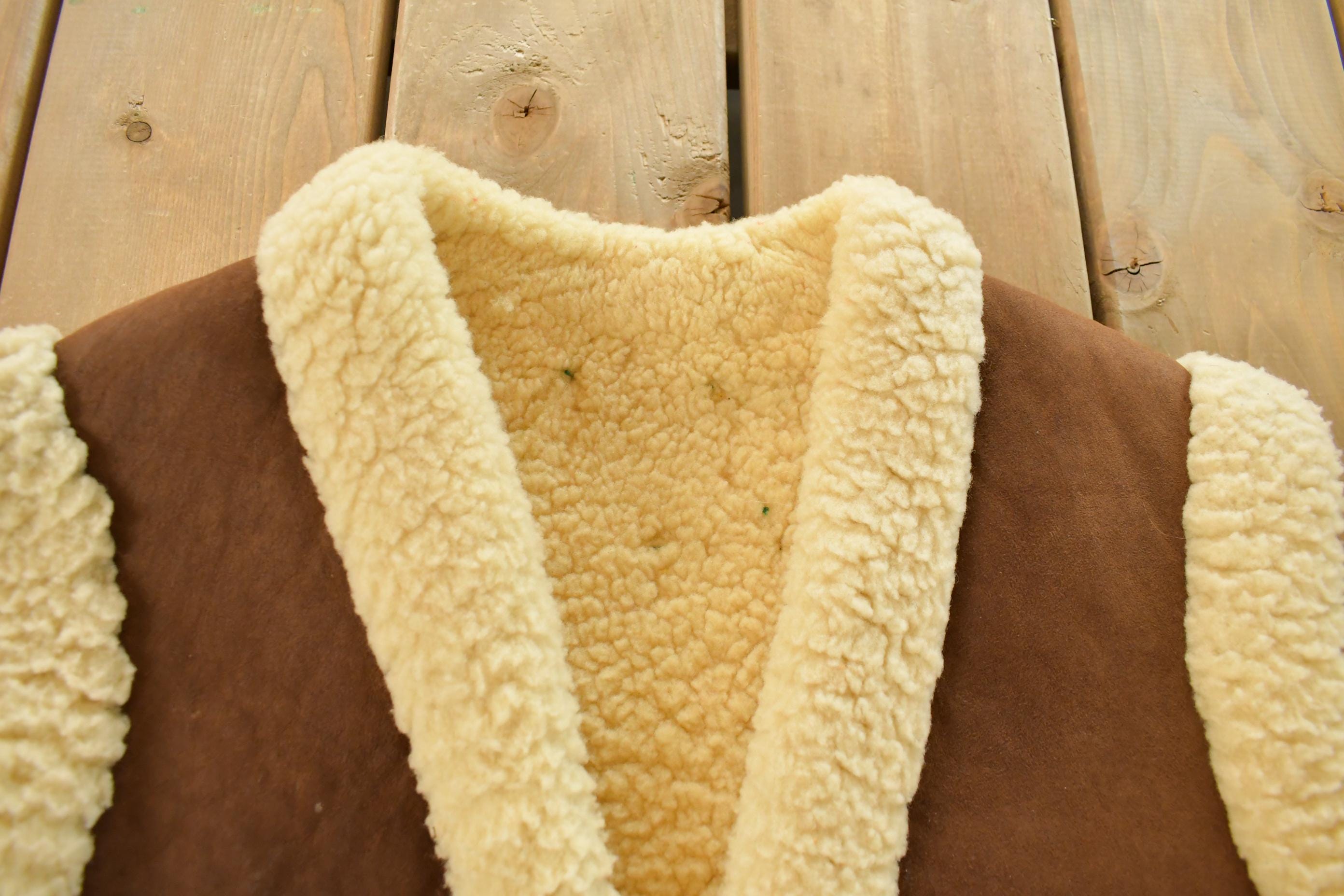 Vintage 1970s Shearling Floral Boho Vest Jacket Sherpa Lined Adult Large