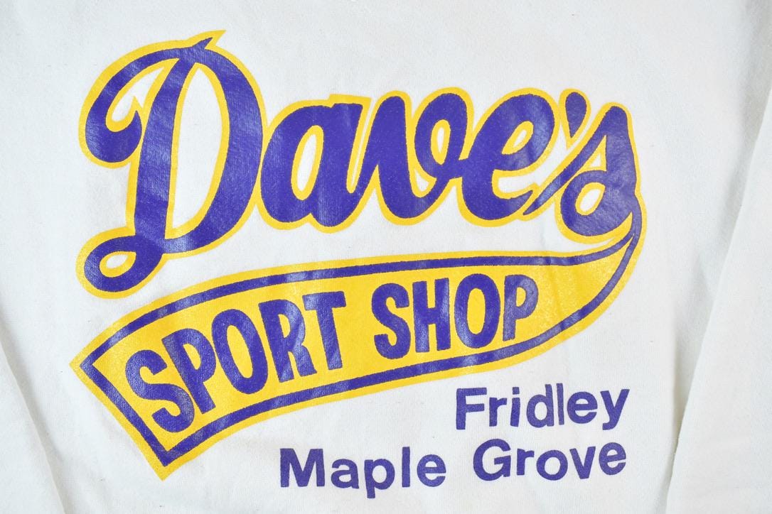Vintage 1990s Dave's Sport Shop Russell Athletic Crewneck Sweatshirt