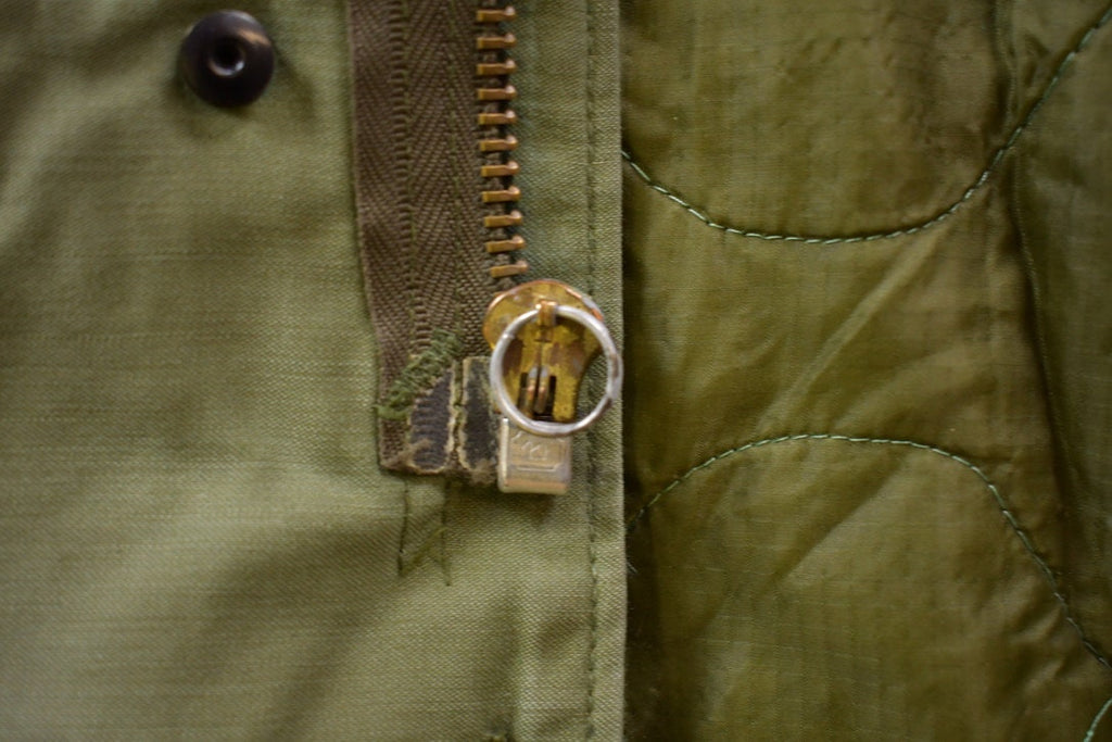 Vintage 1993 Army Hooded Cold Weather Field Jacket
