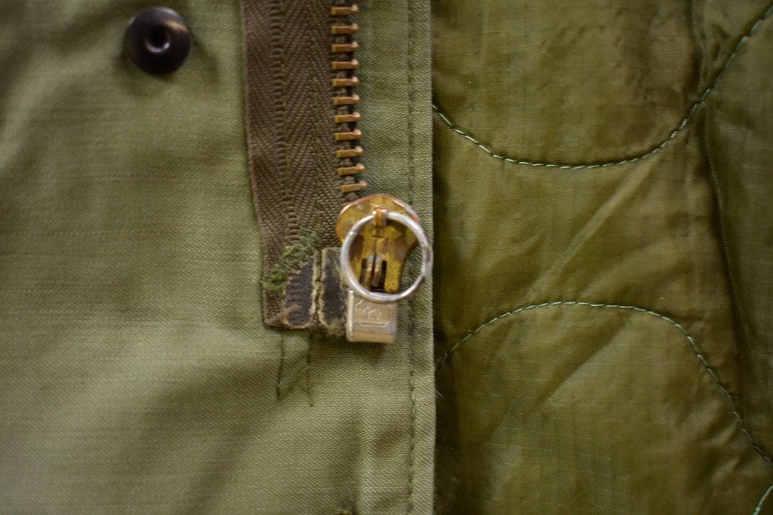 Vintage 1993 Army Hooded Cold Weather Field Jacket