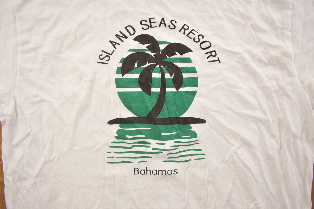 Vintage 1990s Bahamas Island Seas Resort T-Shirt