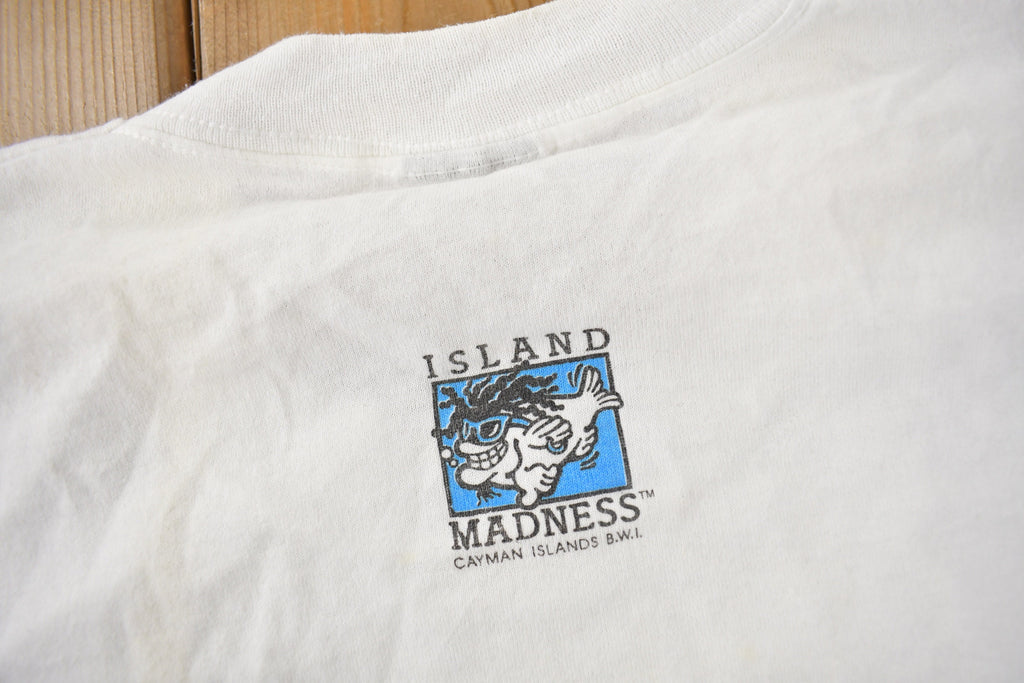 Vintage 1990s Cayman Islands Tropical Fish Graphic Souvenir T Shirt Size L