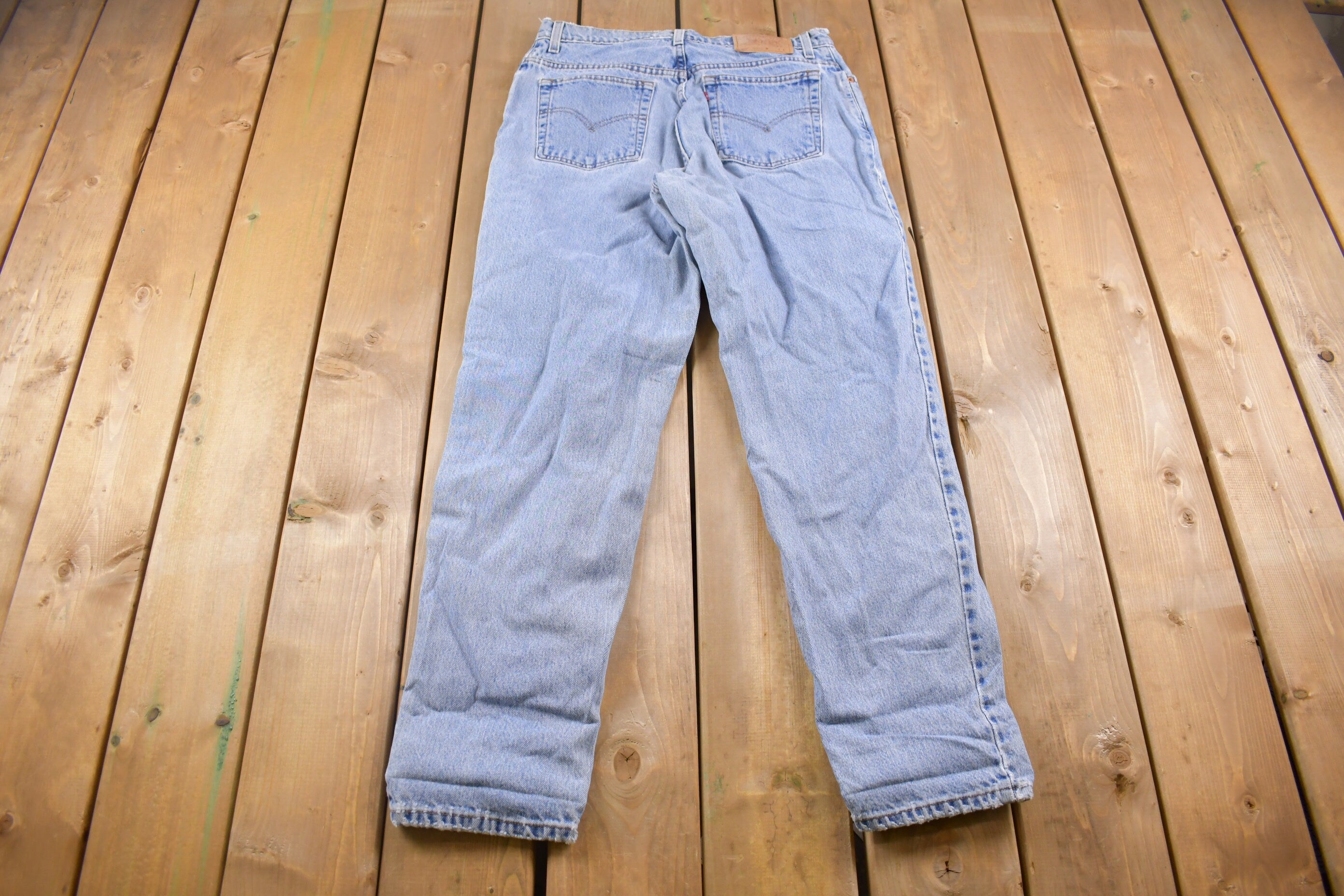 Vintage 1990s Levi's 550 Red Tab Jeans Size 32 x 31