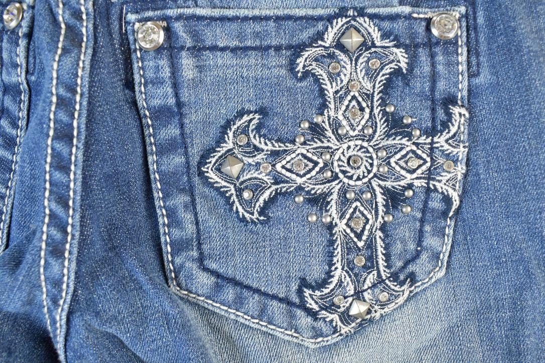 Vintage Y2K Miss Me Bedazzled Low Rise Jeans Size 26x31