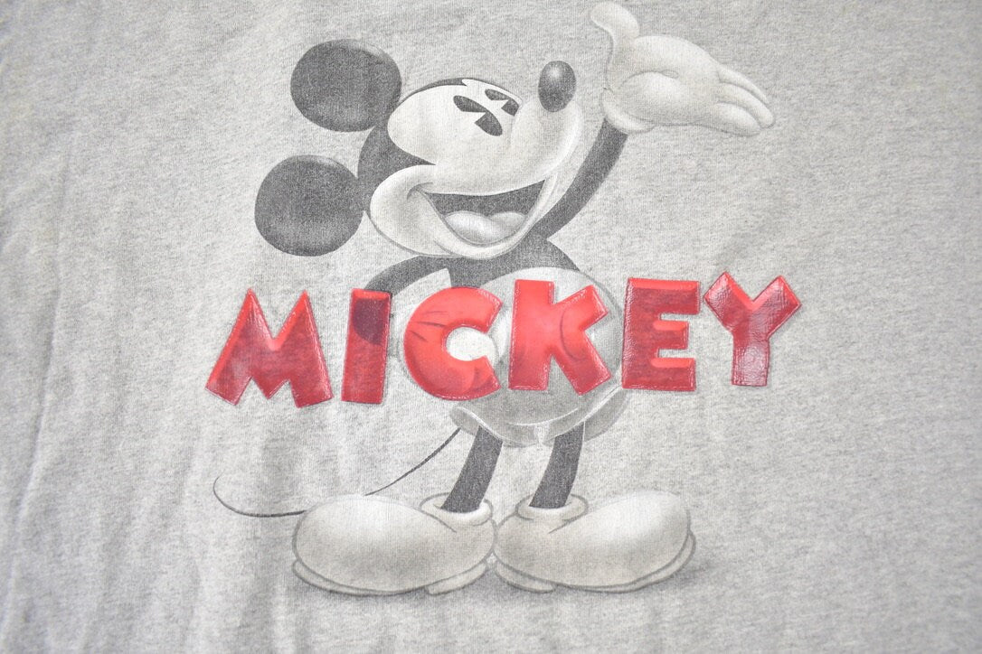 Vintage 1990s Disney Store Mickey Mouse Grey Graphic T-Shirt Size L