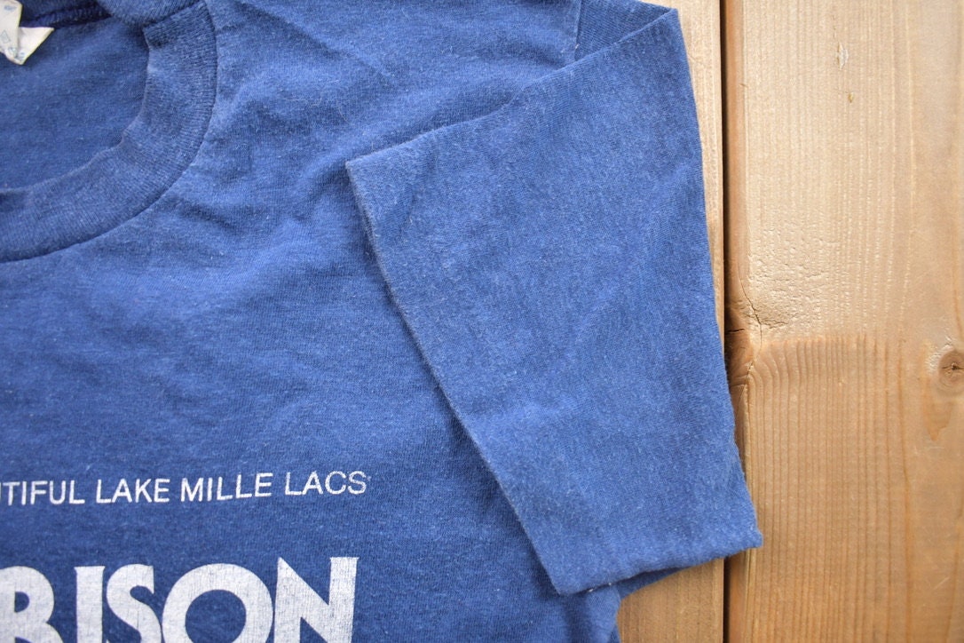 Vintage 1990s Lake Mille Lacs Garrison Creek Saloon & Eatery Souvenir T Shirt