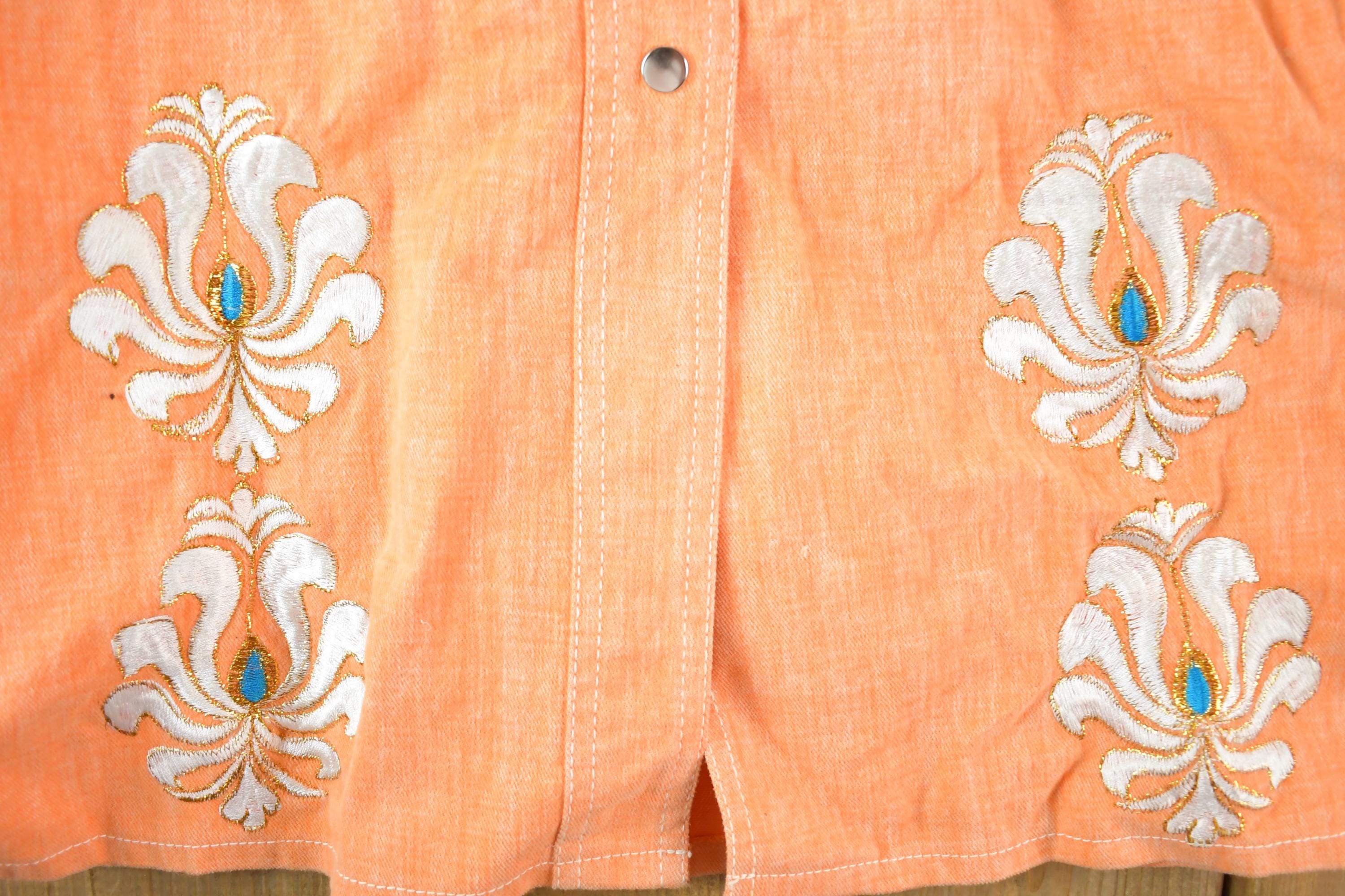 Vintage 1970s Maximum Floral Embroidered Button Up Shirt Womens M