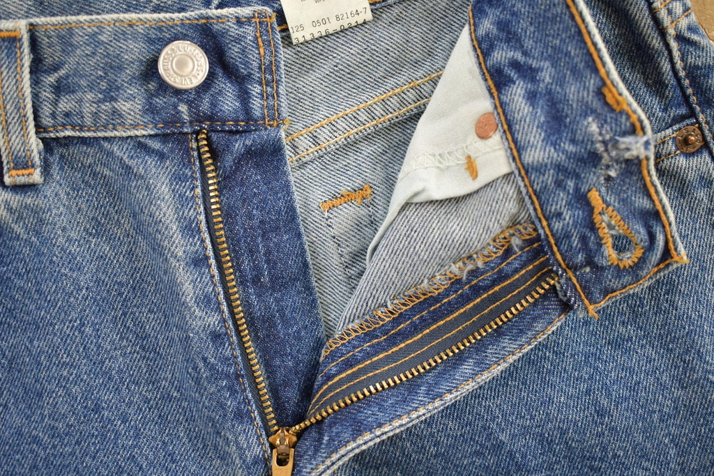 Vintage 1990s Levi's 514 Red Tab Denim Jeans Size 28 x 29.5