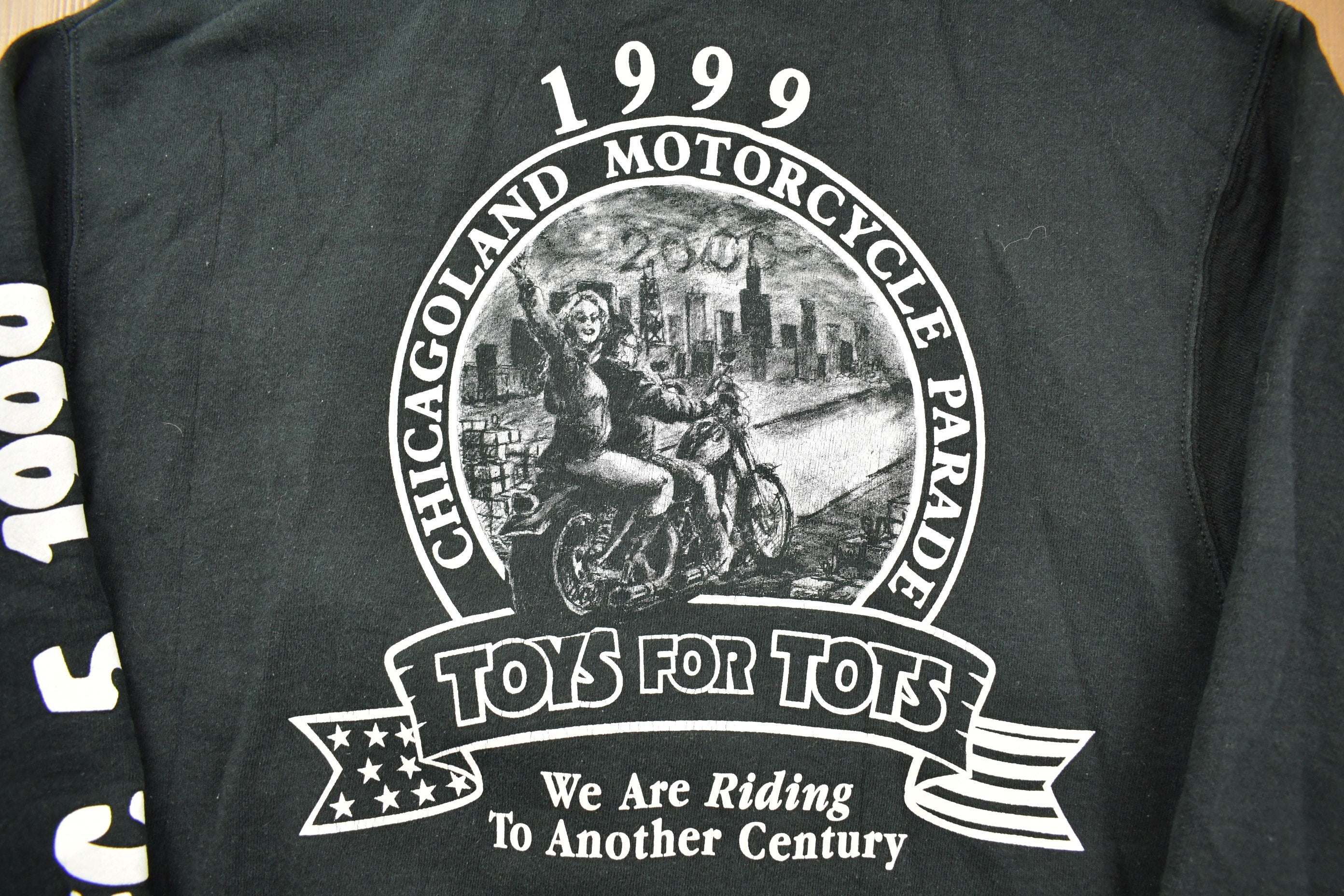 Vintage 1999 Chicagoland Motorcycle Parade Toys For Tots Crewneck Sweatshirt