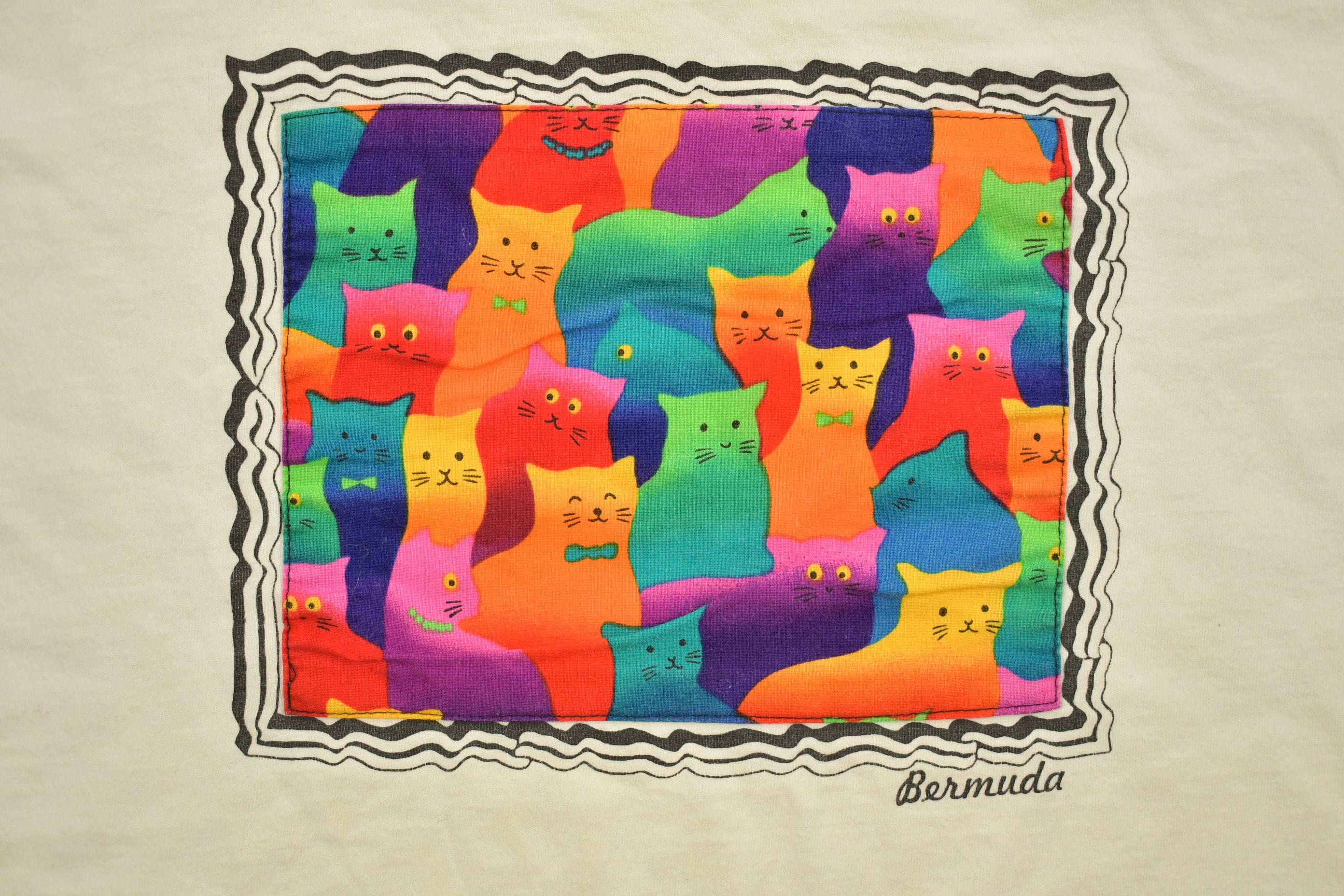Vintage 1990s Bermuda Cat Themed Pocket Graphic T-Shirt
