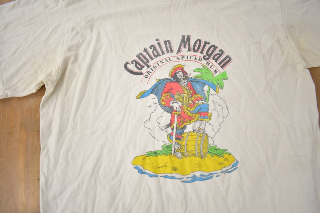 Vintage 1990s Original Spiced Rum Pirate Graphic Single Stitch T Shirt Made In USA