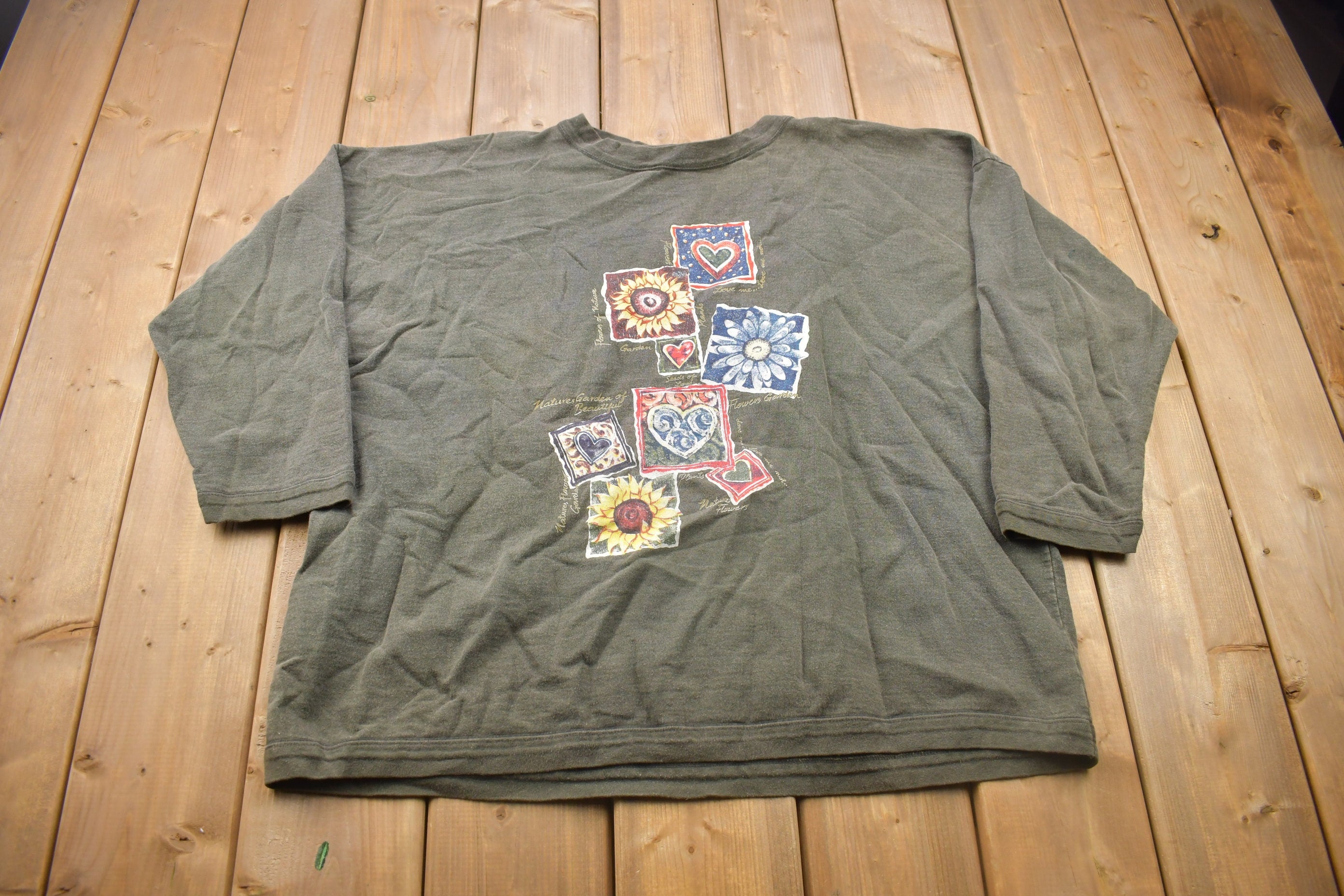 Vintage 1990s Chic Floral Crewneck Sweatshirt