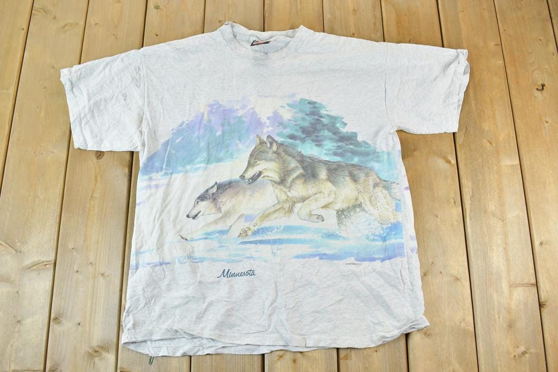 Vintage 1990s Running Wolves FAB Outdoors T-Shirt