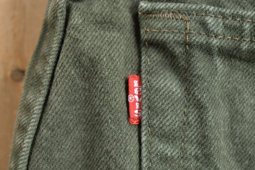 Vintage 1990s 521 Levi's Red Tab Jeans Size 26 x 30