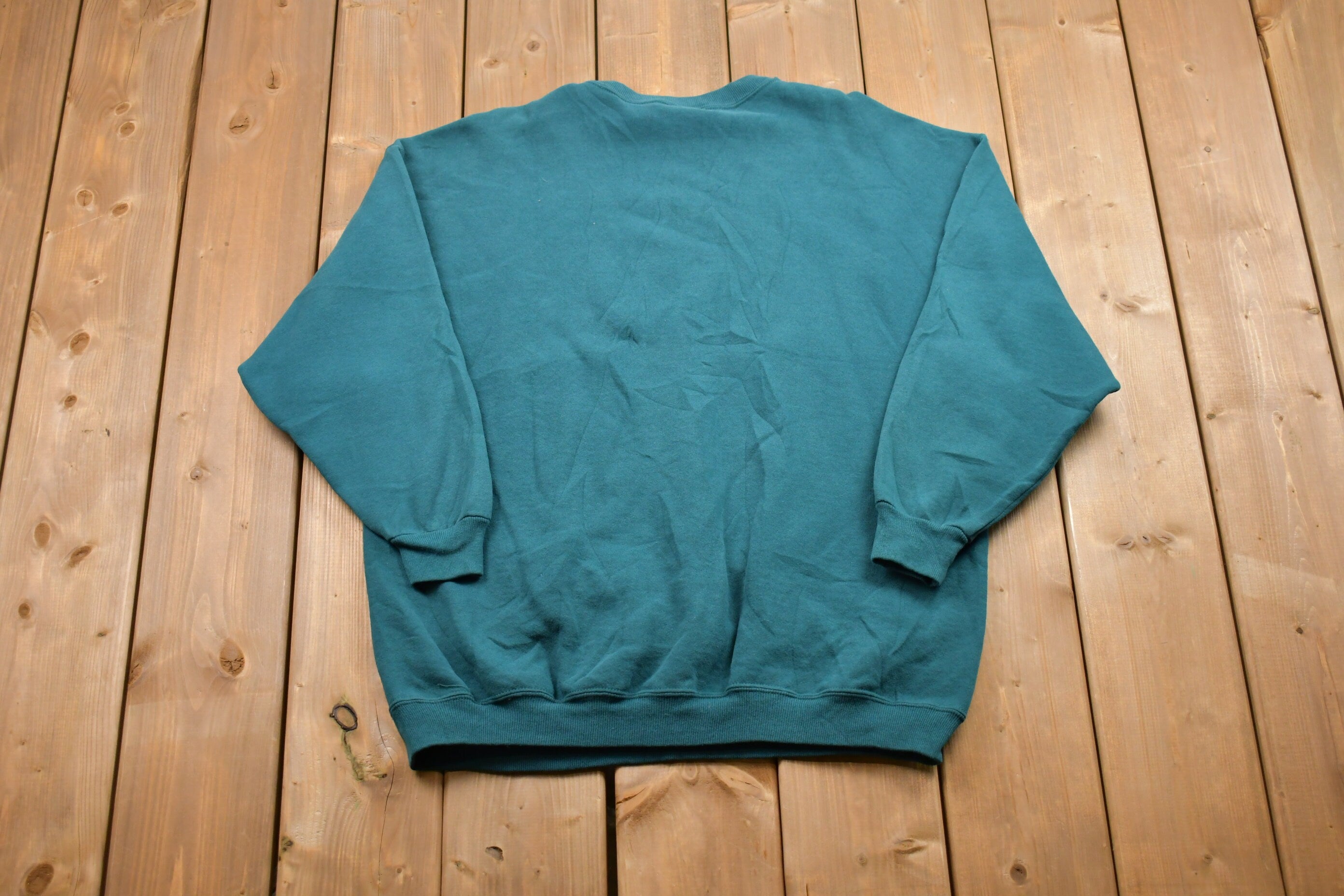 Vintage 1990s Chic Basic Essentials Crewneck Sweatshirt