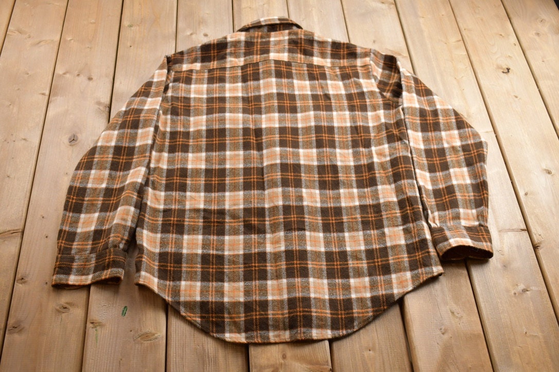 Vintage 1990s JC Penney Wool Plaid Flannel Button Up Shirt
