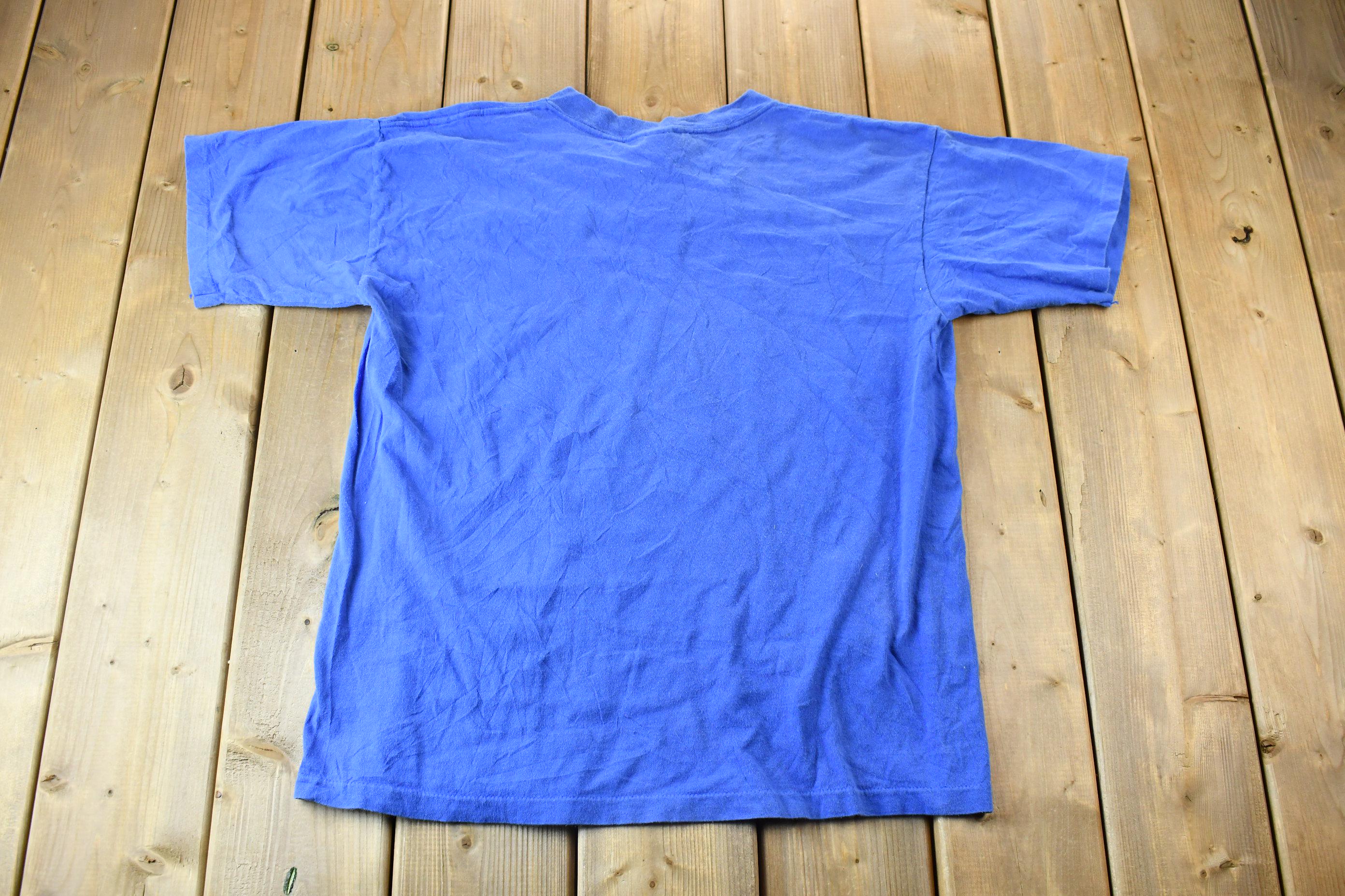 Vintage 1996 University of Kentucky Wildcats NCAA Basketball National Champions Collegiate Graphic T-Shirt