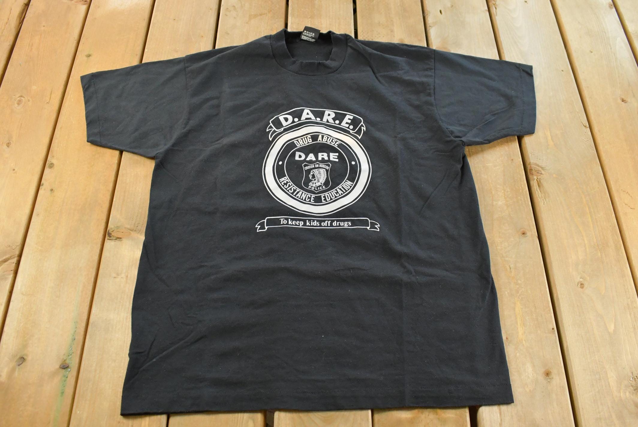 Vintage 1900s Dare to Resist Drugs And Violence Souvenir T-Shirt Men's L