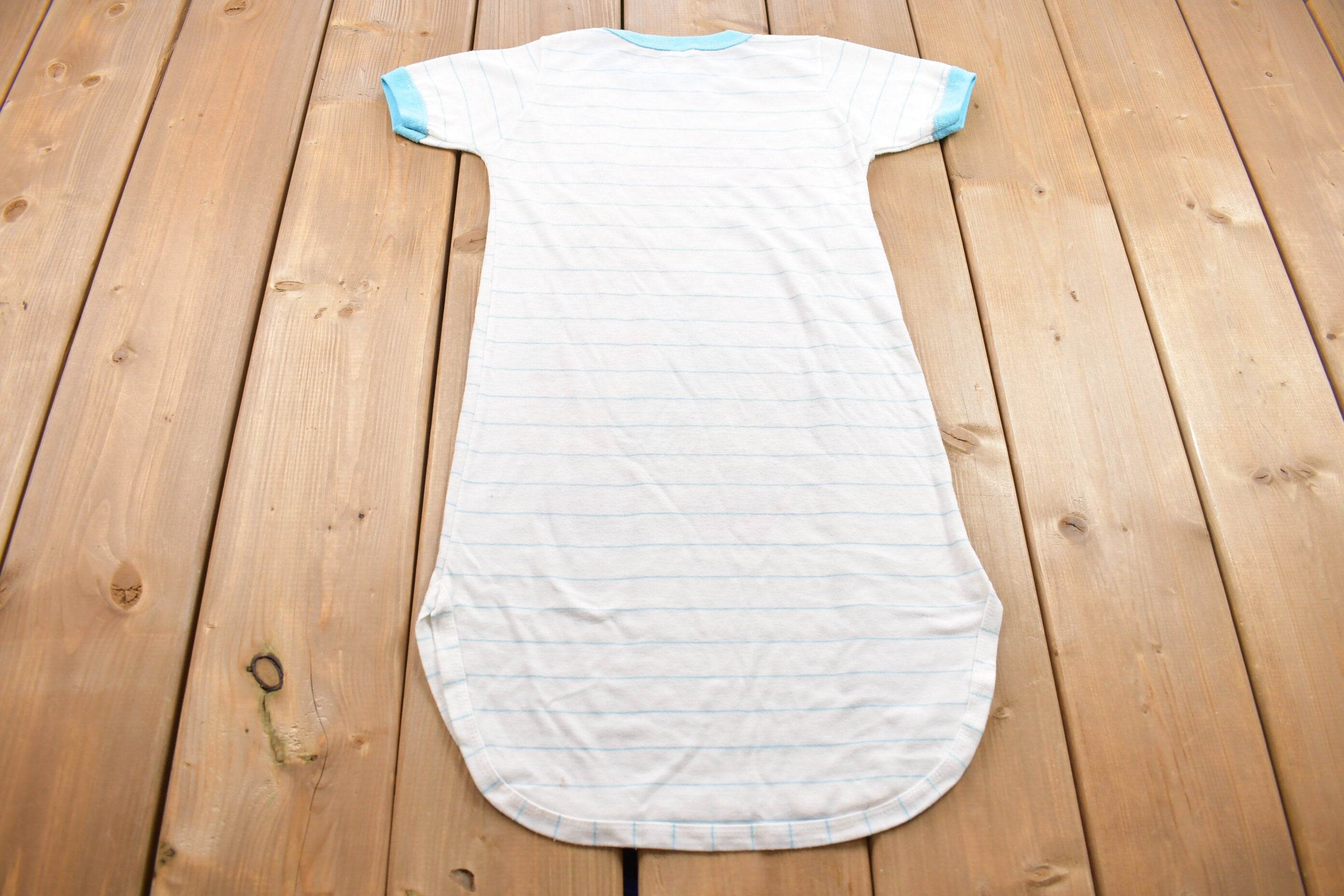 Vintage 1990s Girls Extended Graphic T Shirt