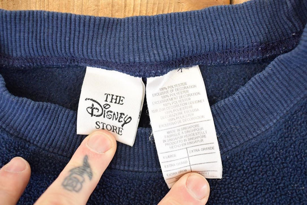 Vintage 1990s Winnie The Pooh And Friends Embroidered Fleece Disney Crewneck Sweater Men's XL