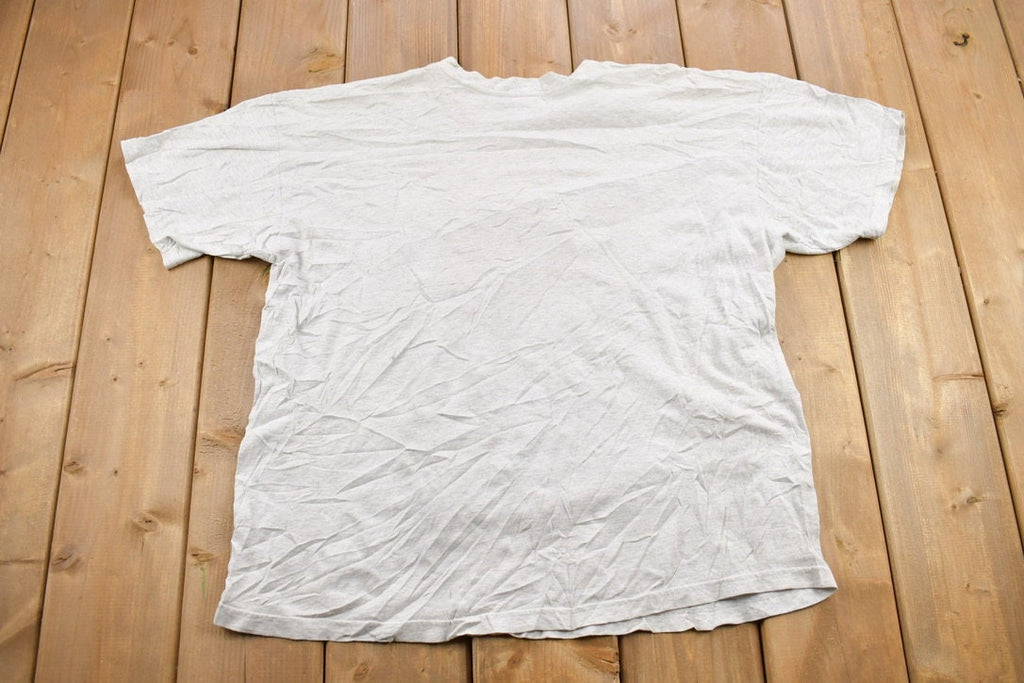 Vintage 2000s Global Impressions Wolf Theme Graphic T-Shirt