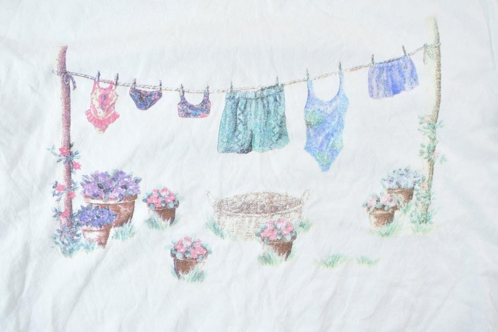 Vintage 1990s Laundry Line Souvenir T-Shirt
