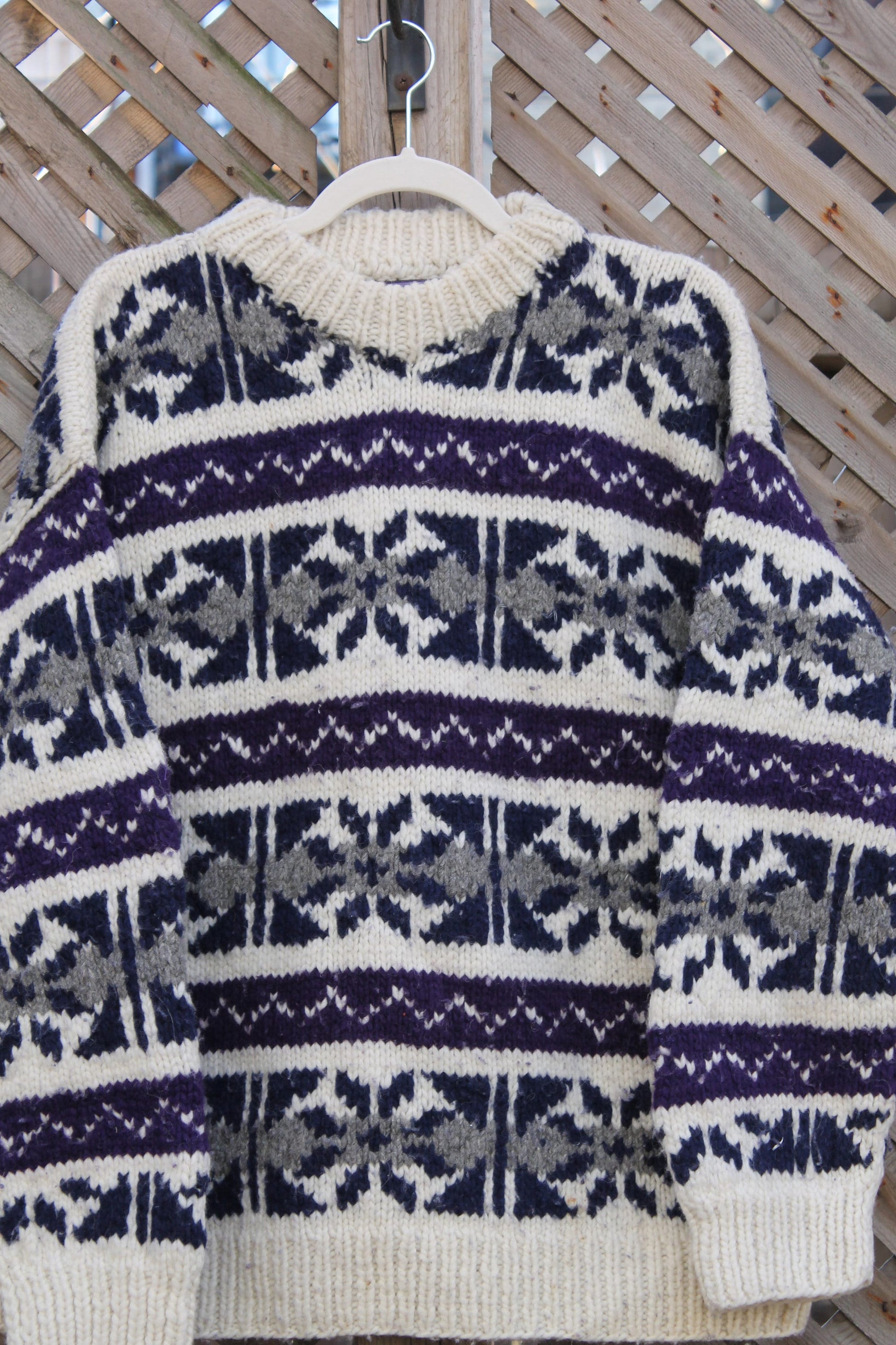 Vintage 1980s 100% Wool Crewneck Knitted Sweater