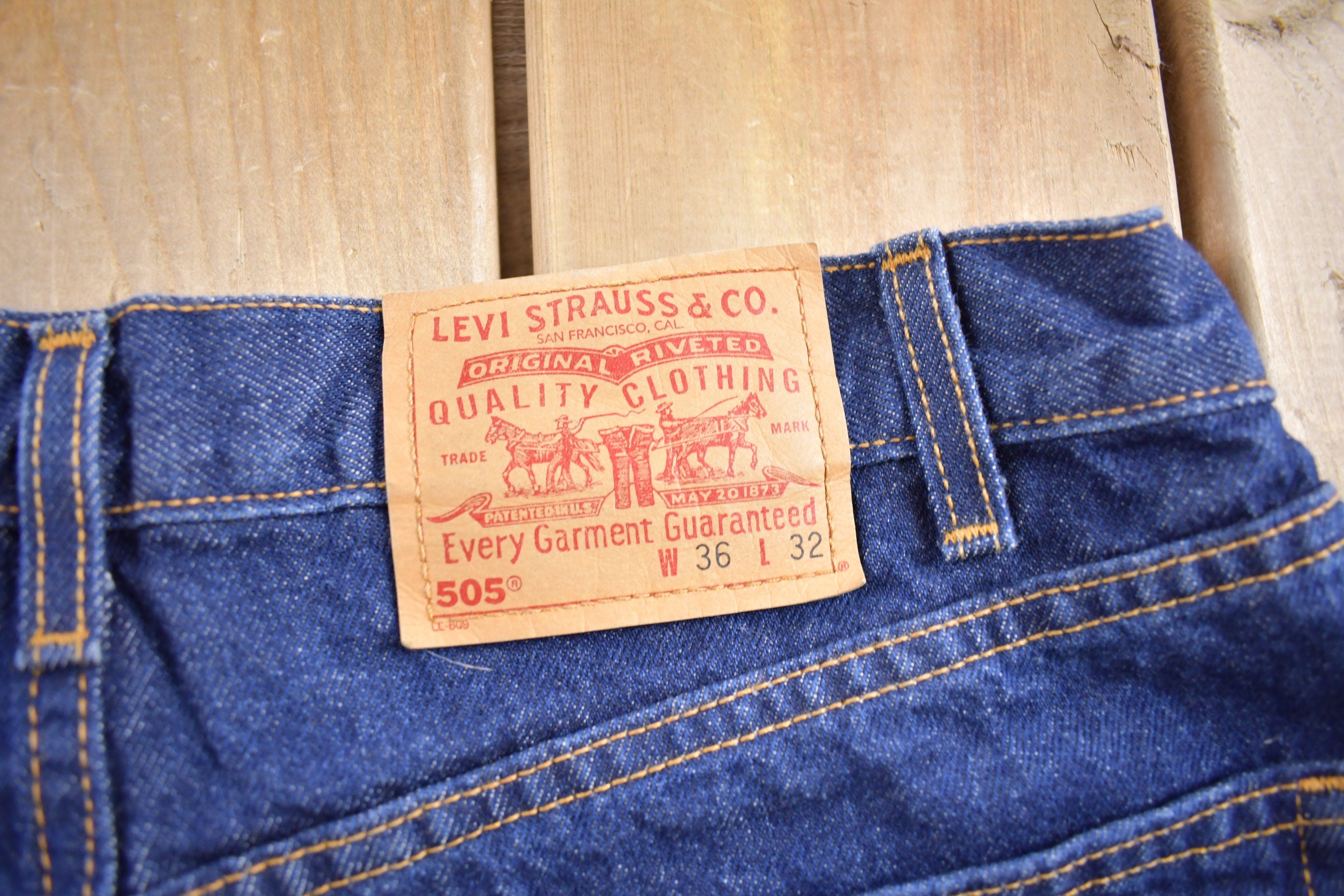 Vintage 1990s Levi's 505 Indigo Wash Jeans Size 36 x 32