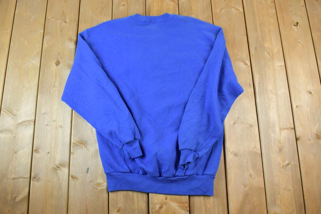 Vintage 1990s Art Wolf Outdoorsman Crewneck Sweatshirt