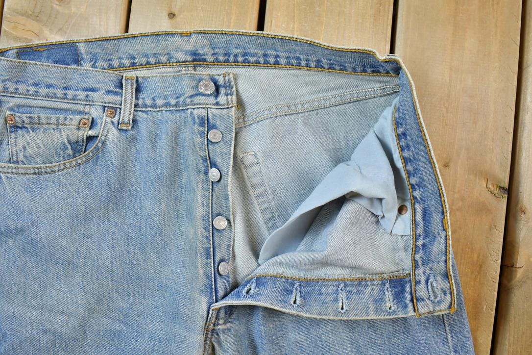 Vintage 1990s Levi Strauss 501 Red Tab Button Fly Denim Jeans Size