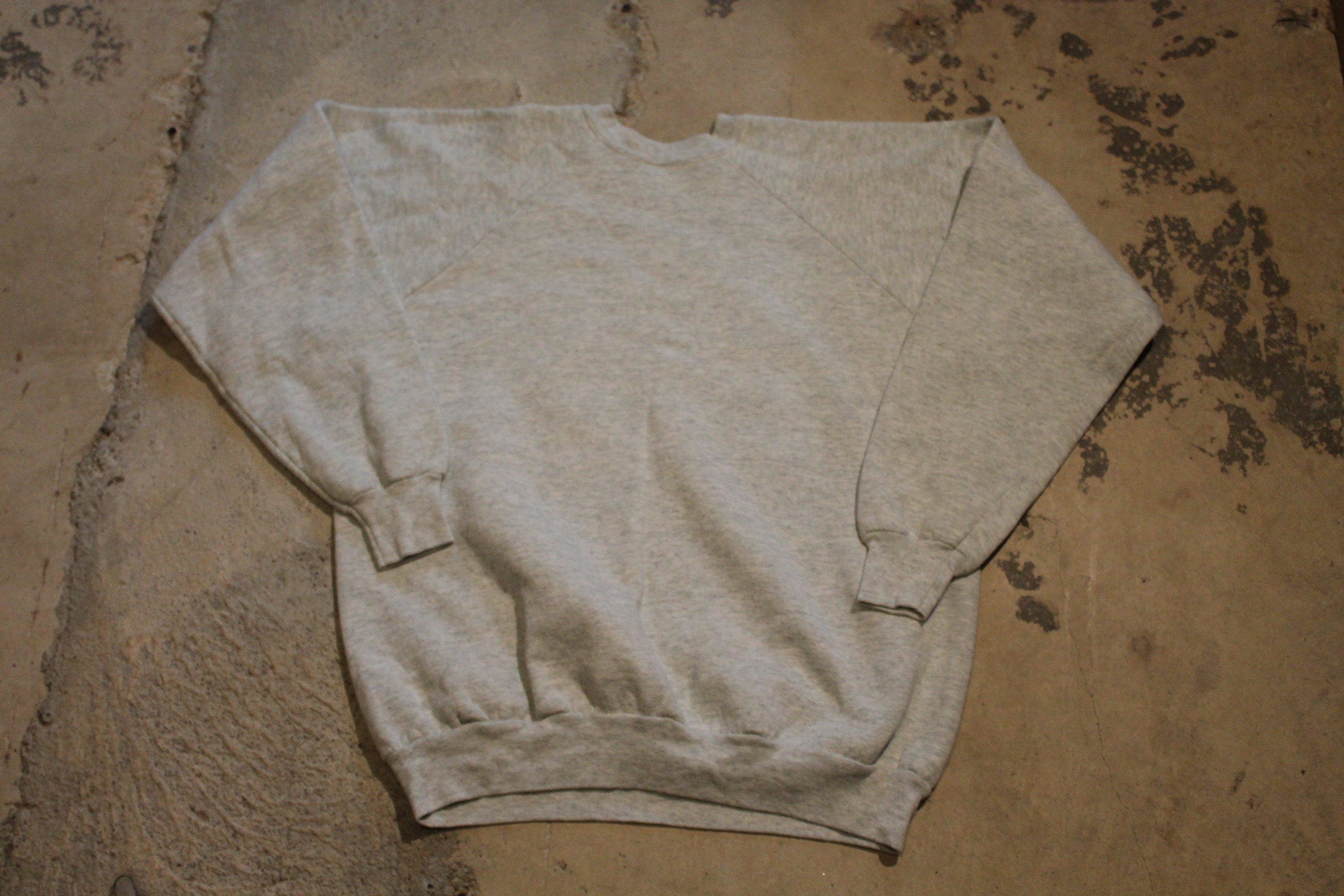 Vintage 1990s Kitty Cat Graphic Crewneck Sweater