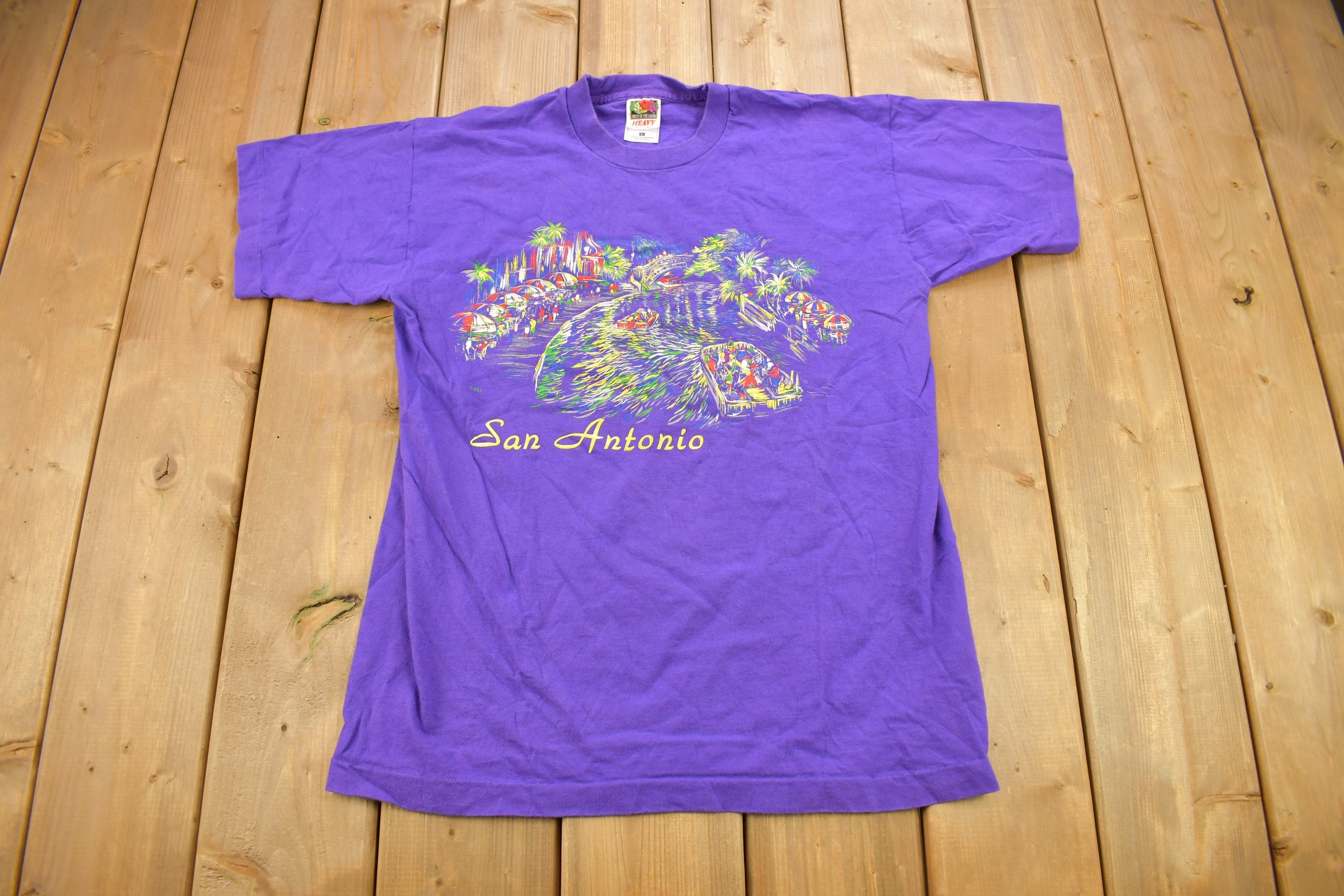 Vintage 1990s San Antonio Graphic Souvenir T Shirt
