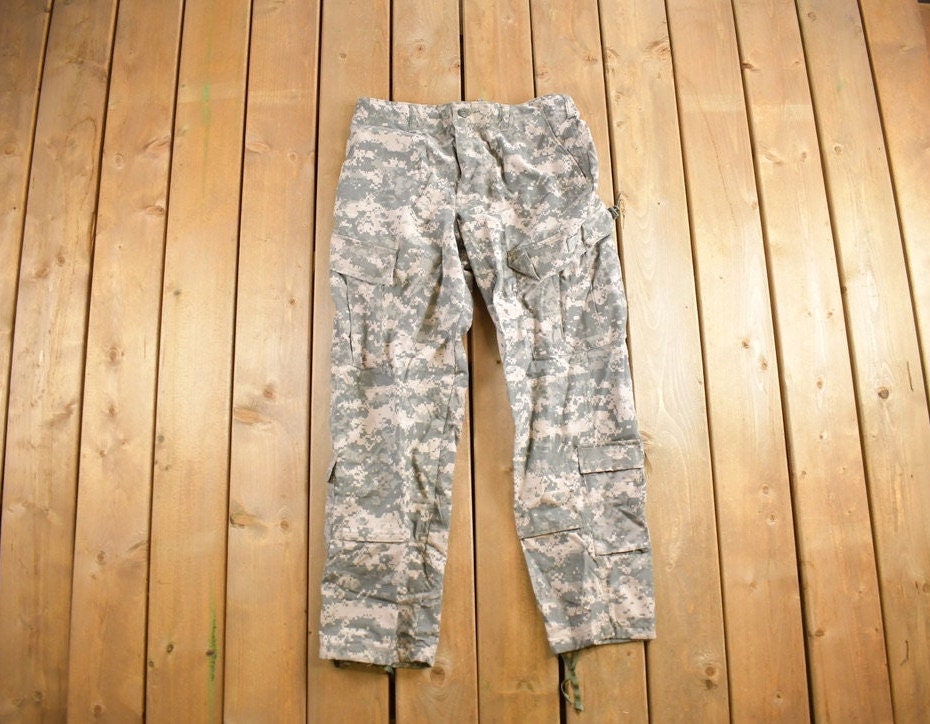 Vintage 2000s Army Universal Camouflage Cargo Pants Size 32x29