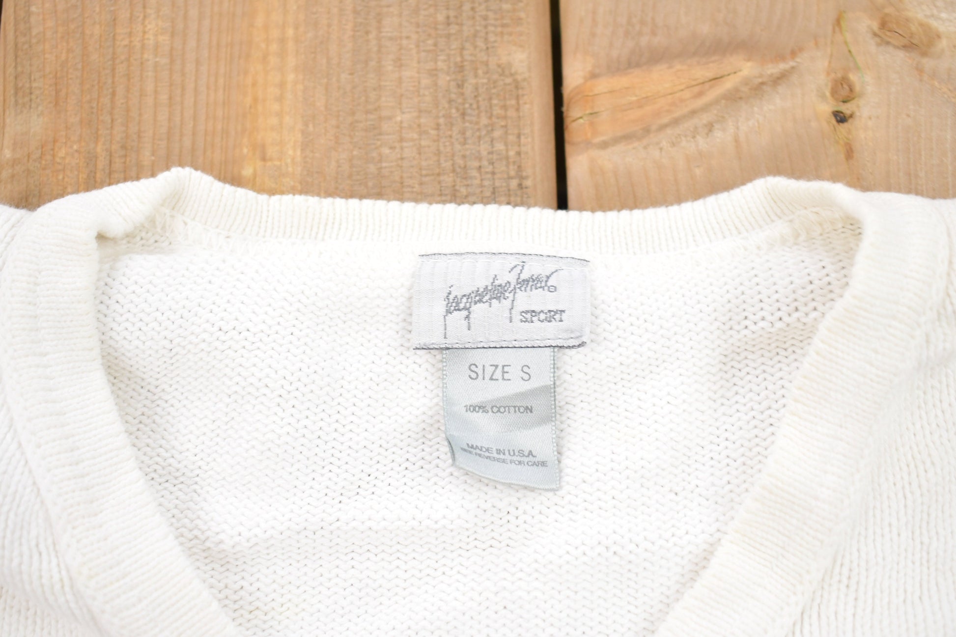 Vintage 1990s Abstract Pattern Knitted V-neck Sweater /