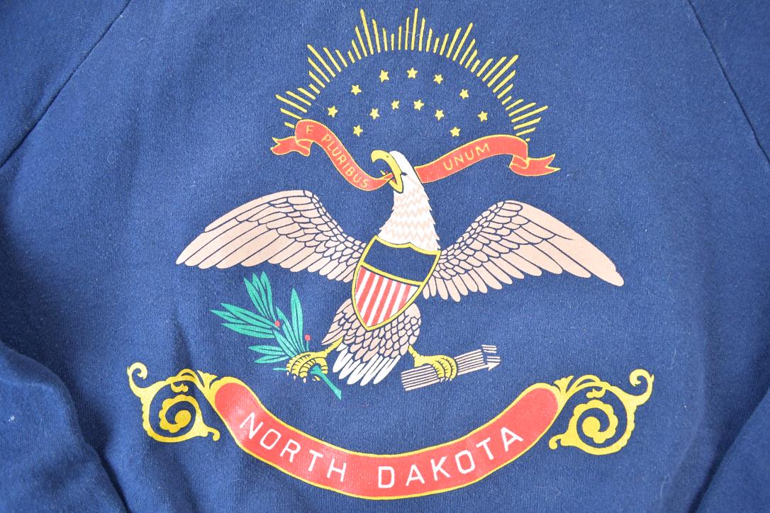 Vintage 1990s Screen Stars North Dakota Souvenir Crewneck Sweatshirt Made In USA