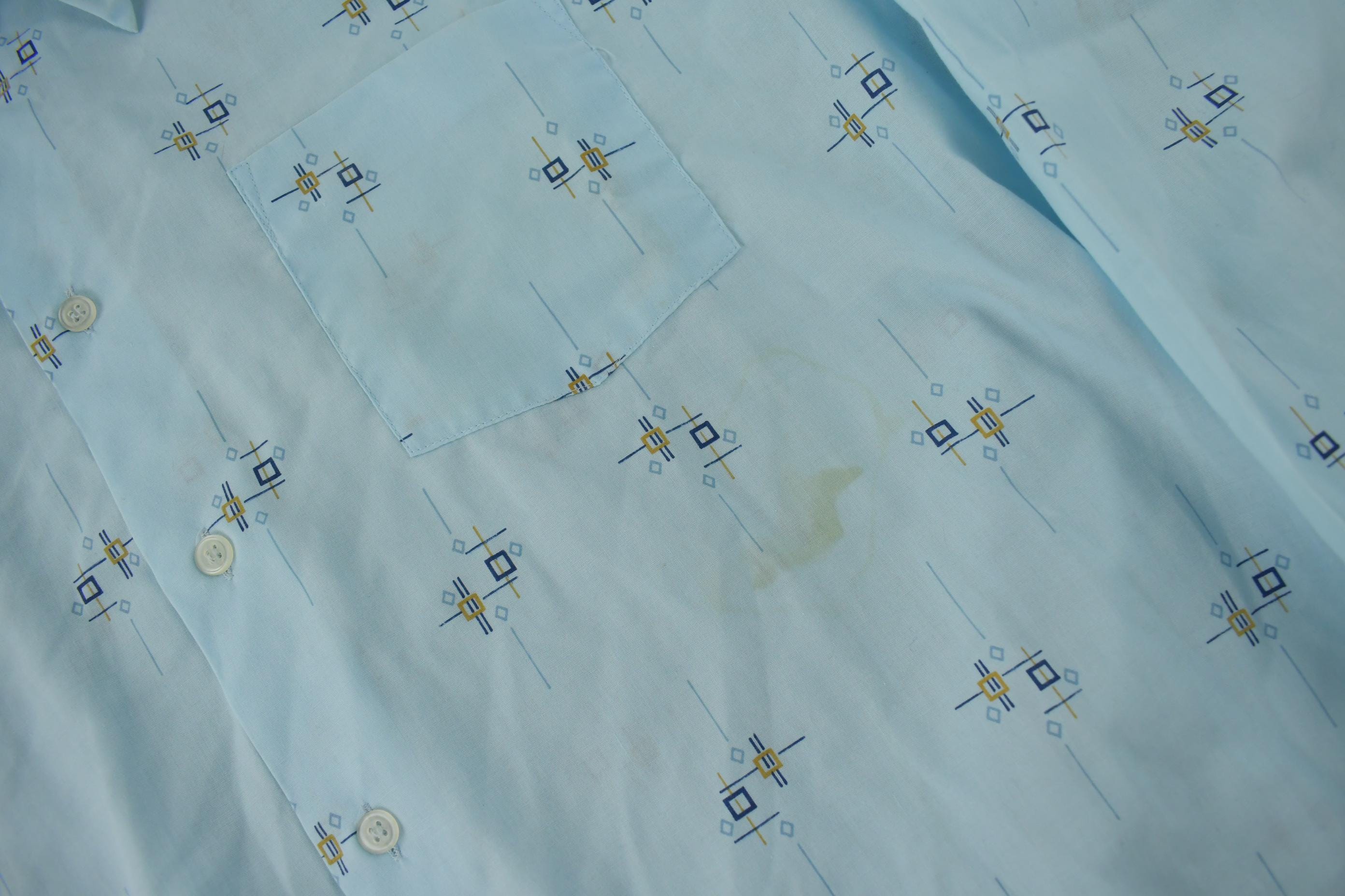 Vintage 1990s Fruit Of The Loom All Over Print Button Up Shirt