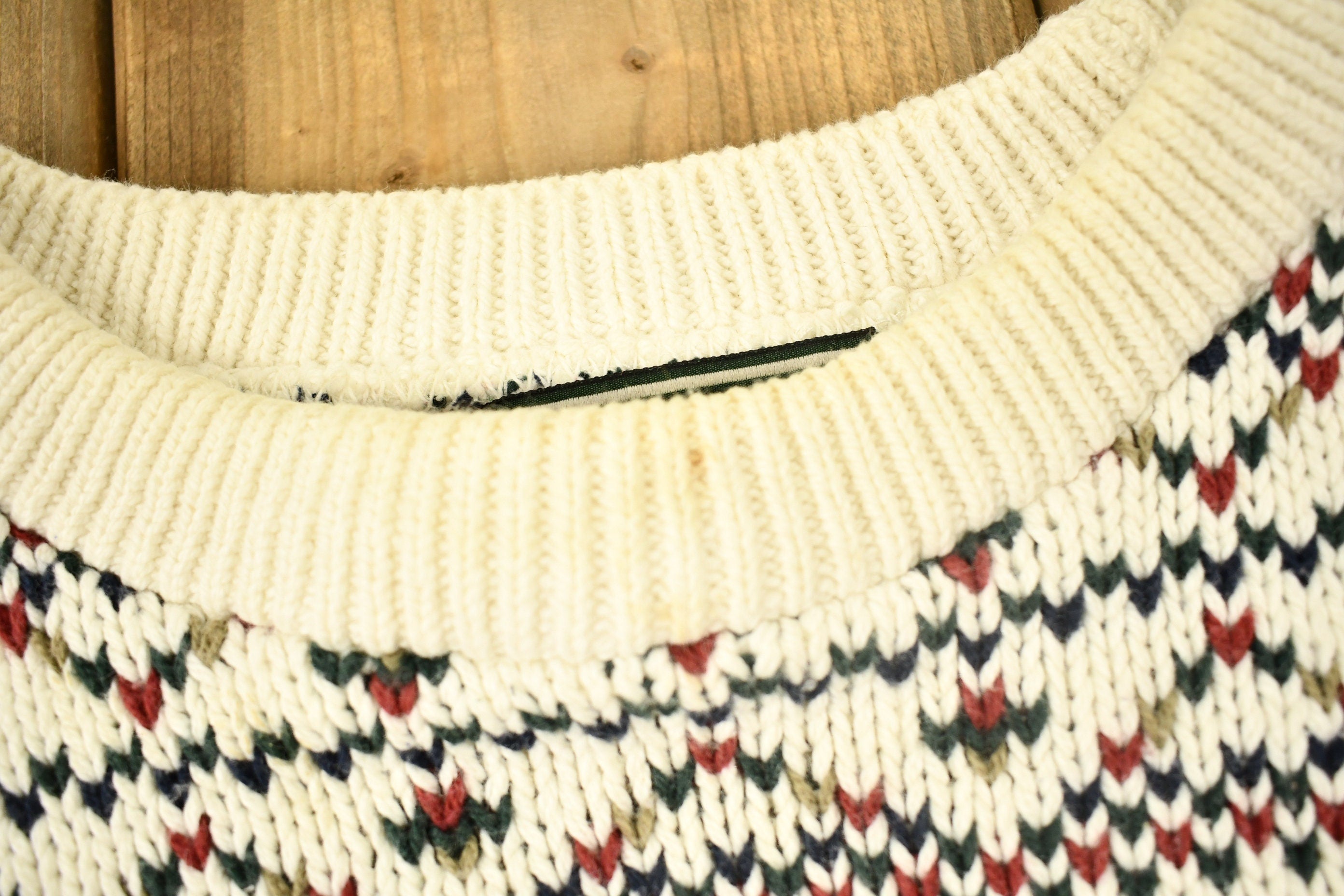 Vintage 1990s Landscape Reindeer Theme Knitted Crewneck Sweater