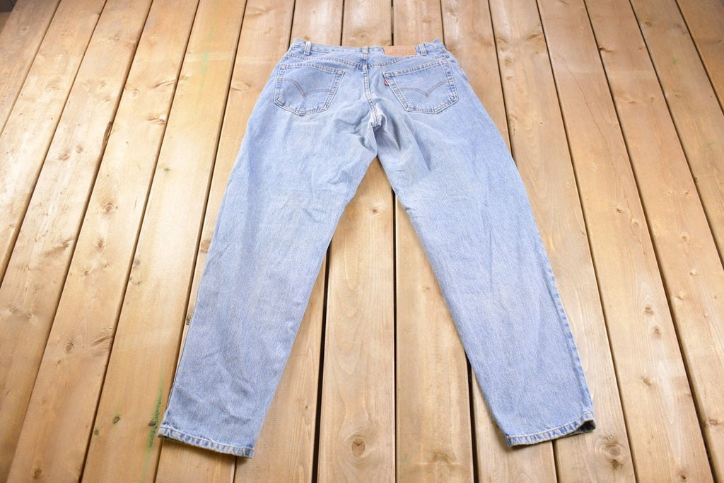 Vintage 1990s Levi's 550 Red Tab Jeans Size 34 x 33