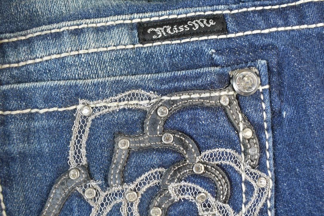 Vintage Y2K Miss Me Bedazzled Low Rise Jeans Size 26x31