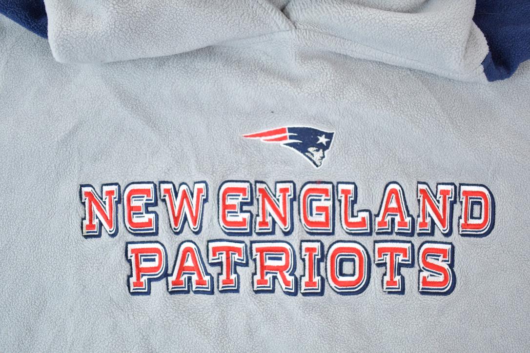 Vintage 1990s New England Patriots Reebok Fleece NFL Hoodie Sweatshirt / Made In USA / Football / Sportswear / Americana