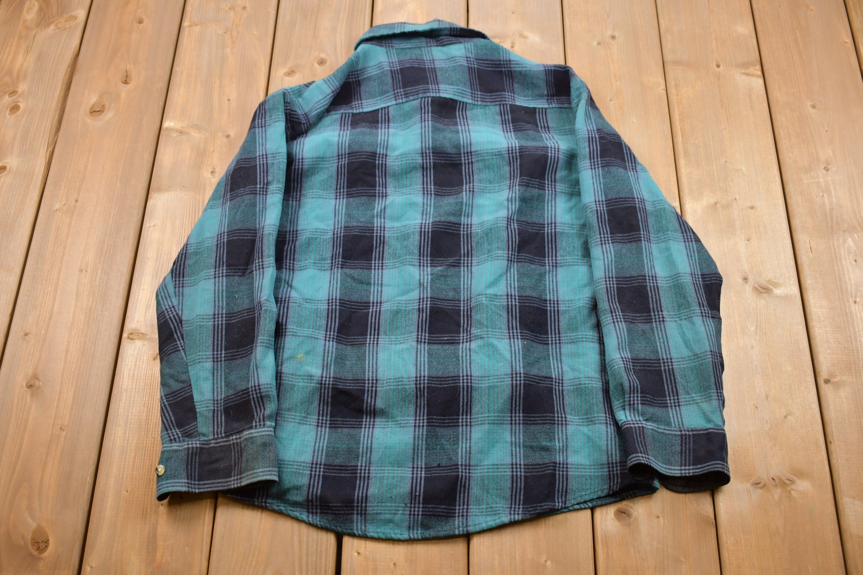 Vintage 1980s Northwest Territories Plaid Button Up Shirt