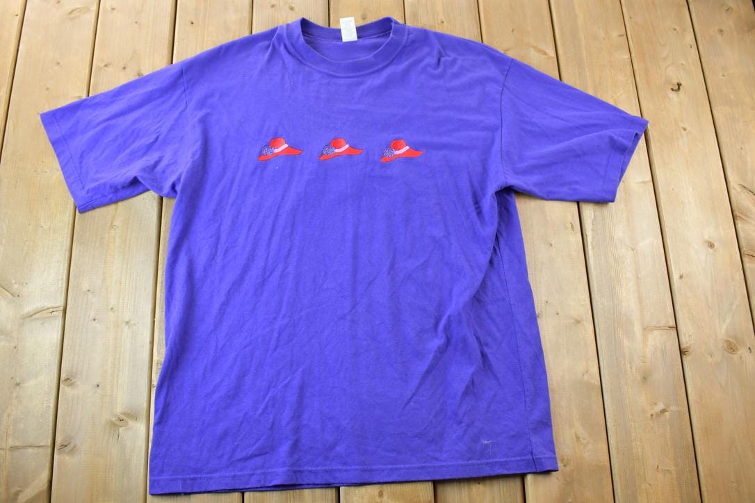 Vintage 1990s Red Hat Embroidered Graphic T-Shirt