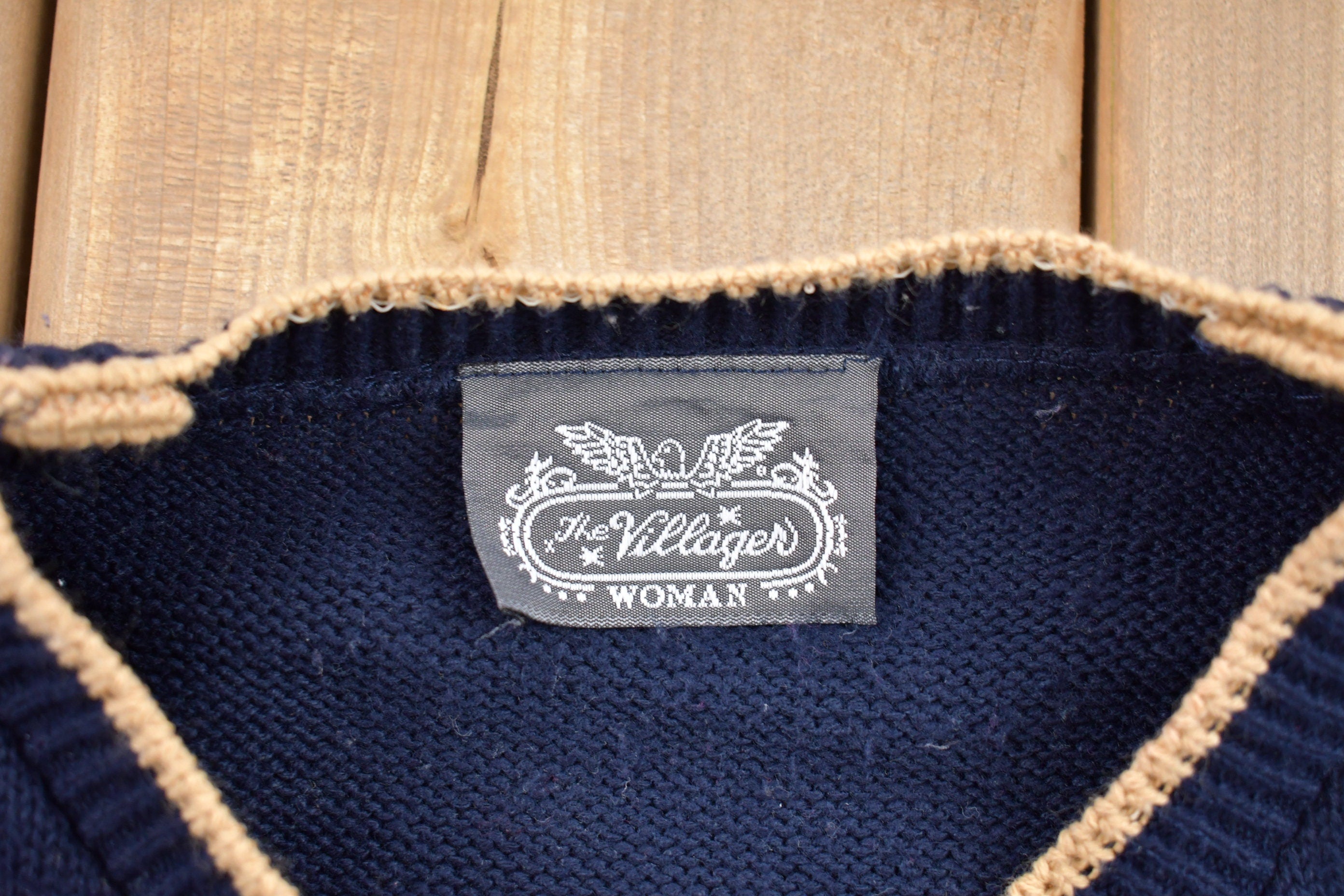 Vintage 1990s The Villager Leaves Graphic Knitted Sweater