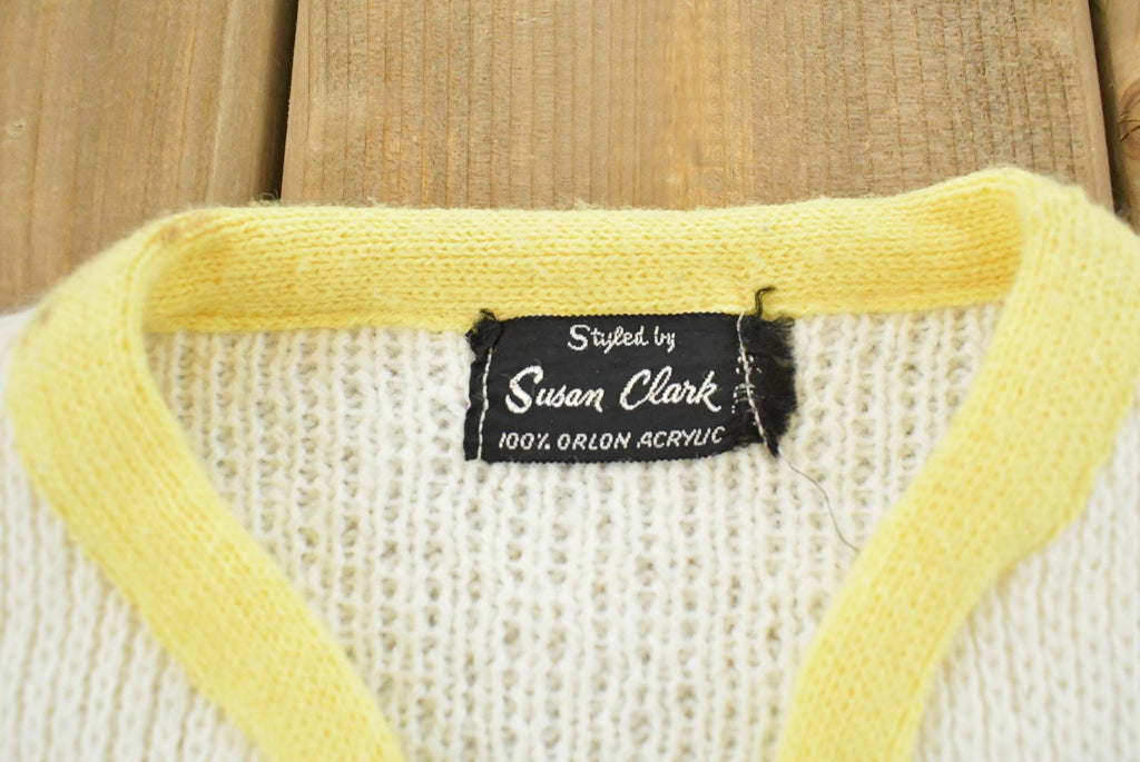 Vintage 1960s Susan Clark Knit Acrylic Flower Cardigan Sweater Women's M