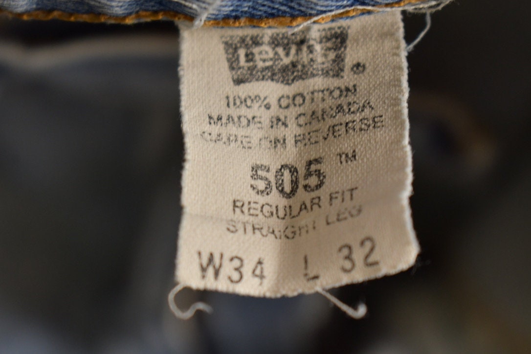 Vintage 1990s Levi's 505 Red Tab Jeans Size 32 x 30.5