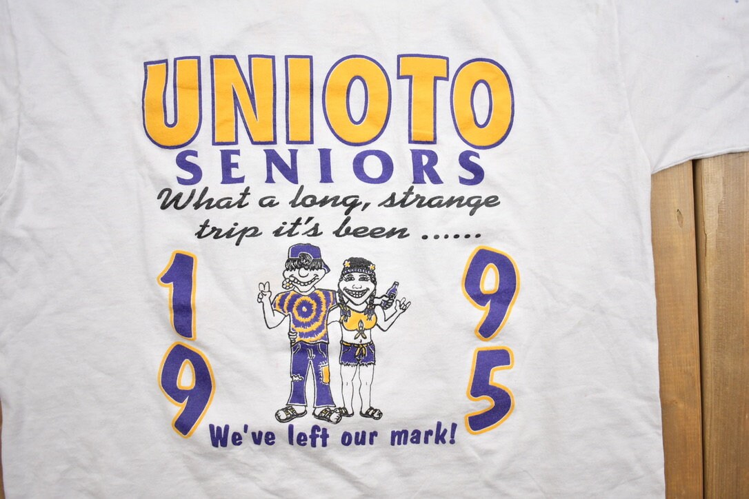 Vintage 1990s Unioto Collegiate Strange Trip T-Shirt
