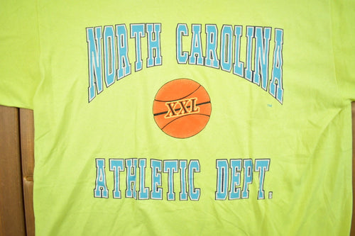 Vintage 1980s University of North Carolina Collegiate T-Shirt / NCAA Tee / Americana / Sportswear / Vintage Basketball / 80s UNC